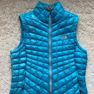 Women’s The North Face vest